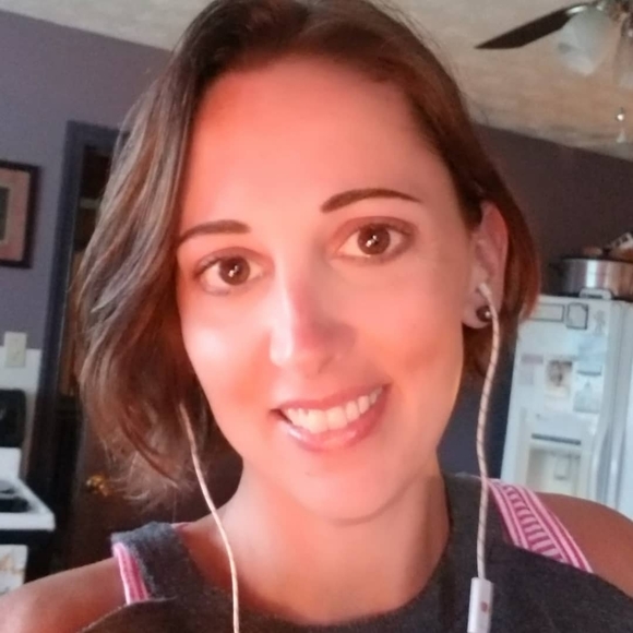 Meet your Posher, Christy - Picture 1 of 1